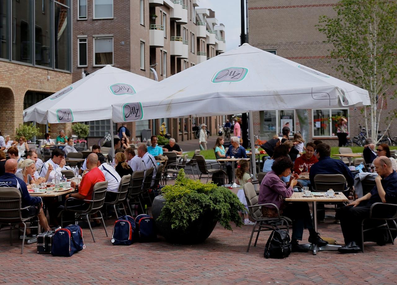 Photo Canadaplein in Alkmaar, View, Lunch, Diner, Neighborhood - #1