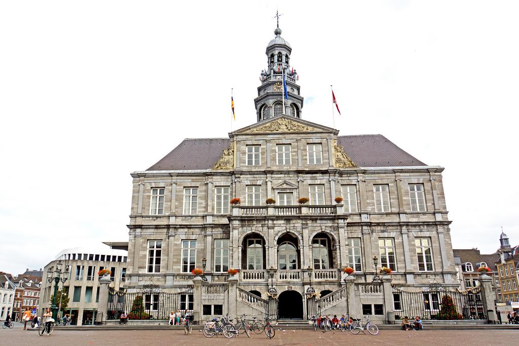 Photo Stadhuis in Maastricht, View, Sights & landmarks - #1