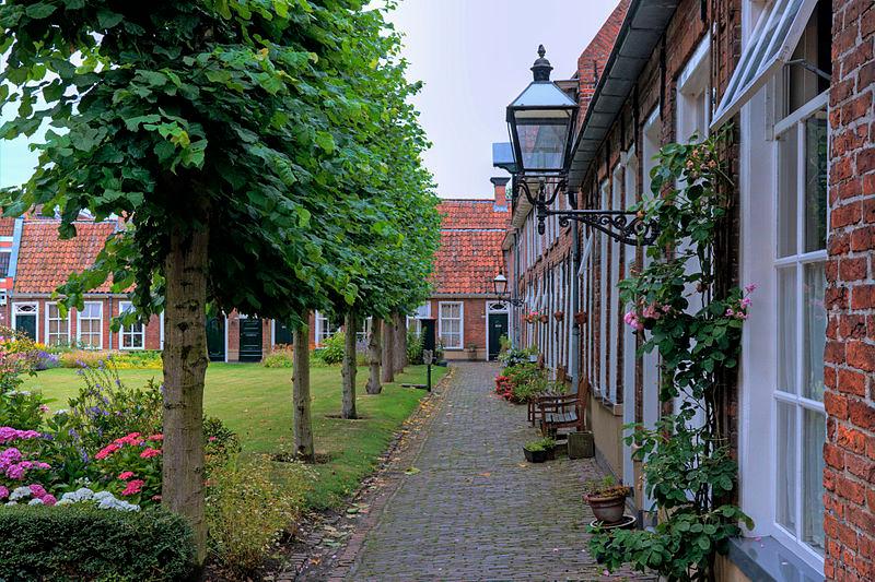 Photo Hofje Sint Anthony Gasthuis in Groningen, View, Neighborhood, square, park - #1