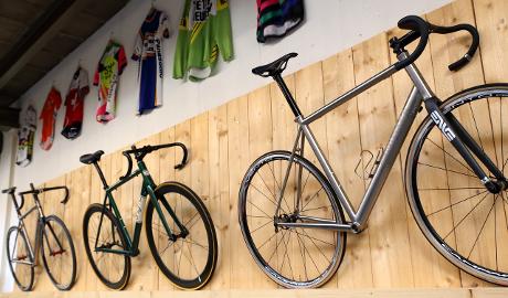 Photo Mechanieker in Amersfoort, Shopping, Hobby & leisure	