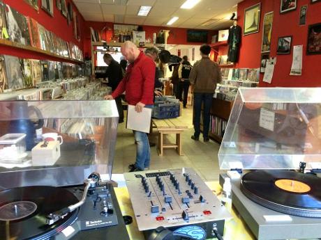 Photo Vinyl Grove in Den Haag, Shopping, Buy gifts, Buy hobby stuff