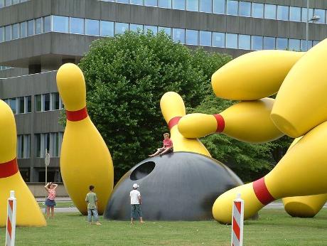 Photo Flying Pins in Eindhoven, View, Sights & landmarks