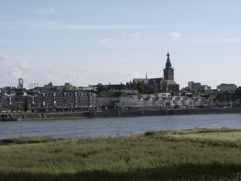 Photo Waalkade in Nijmegen, View, Neighborhood, square, park - #1