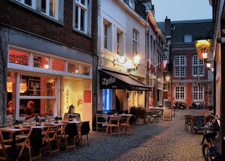 photo city guide of Maastricht with tips nice shops, lunchrooms, restaurants, bars, sights and special places