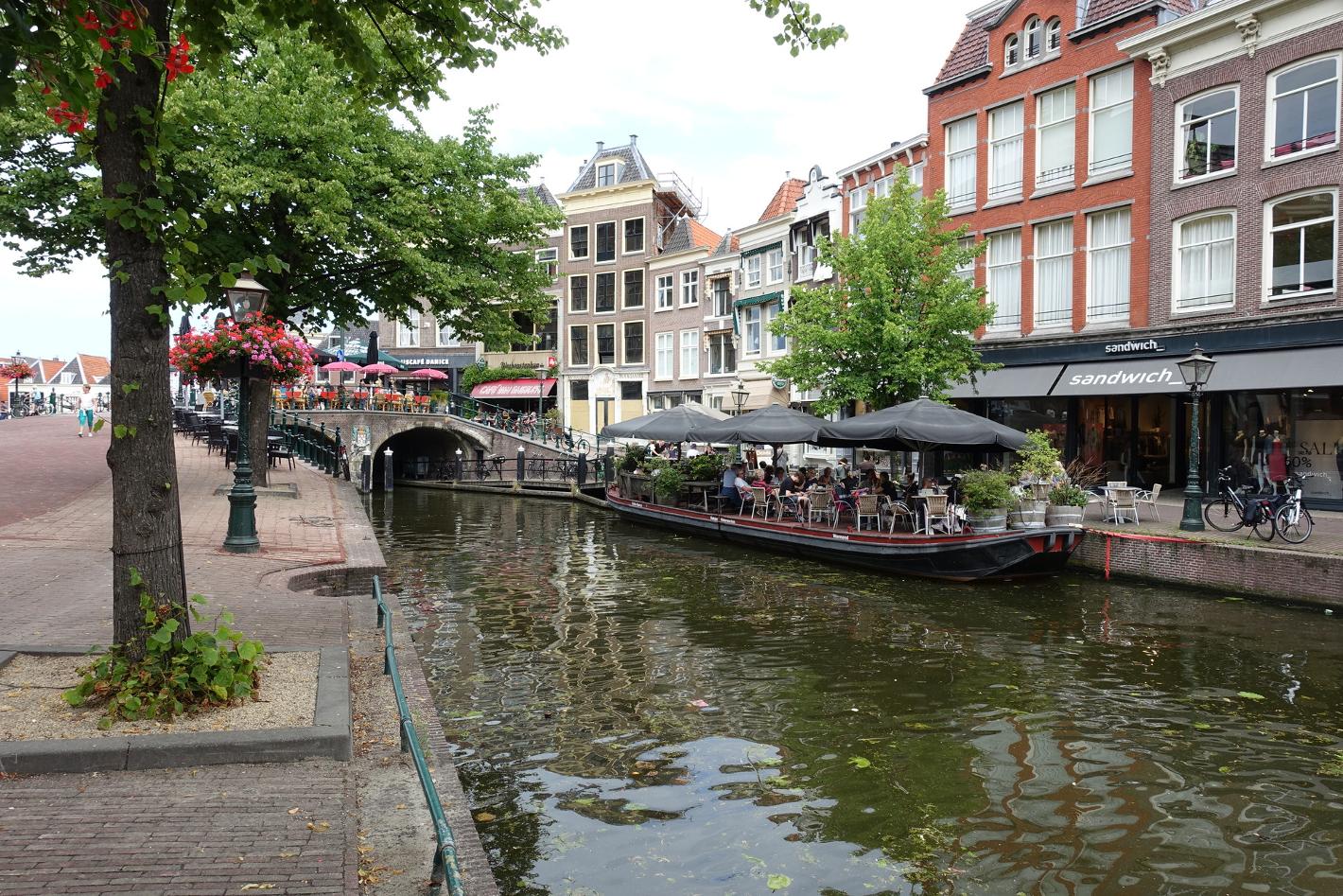 Photo Nieuwe Rijn in Leiden, View, Lunch, Drink, Diner, Neighborhood - #2