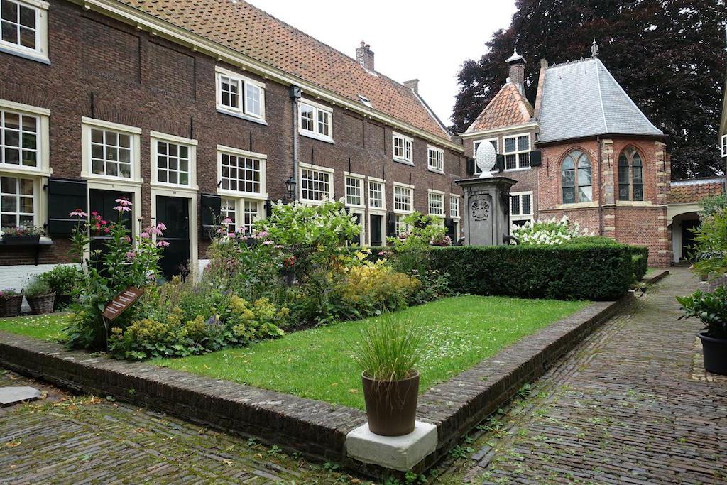 Photo Sint Annahofje in Leiden, View, Sights & landmarks - #1