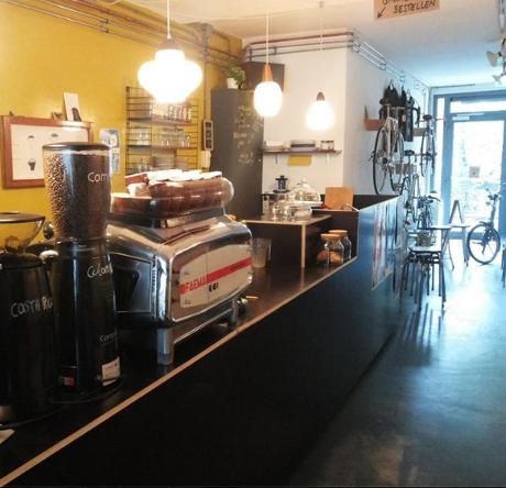 Photo Blackbird coffee & vintage in Utrecht, Eat & drink, Coffee, tea & cakes