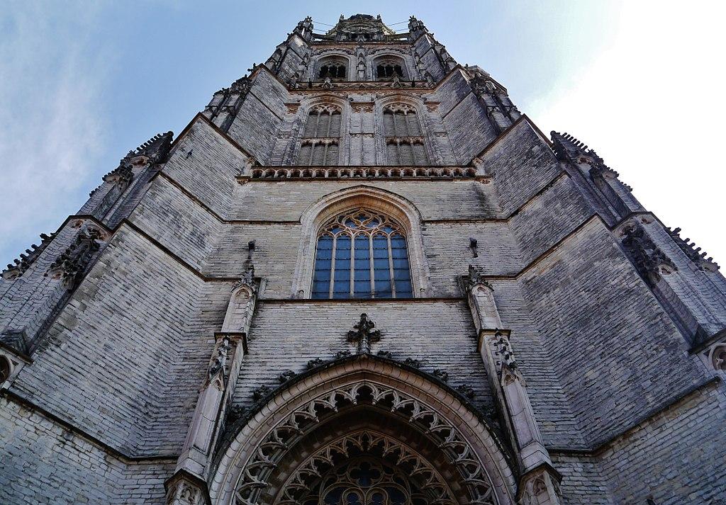 Photo Grote of Onze-Lieve-Vrouwekerk in Breda, View, Sights & landmarks, Activities - #1
