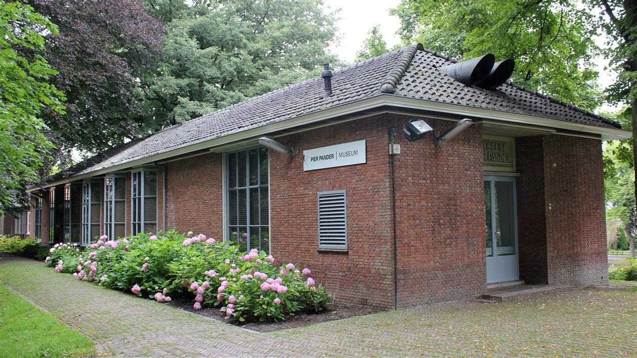 Photo Pier Pander Museum in Leeuwarden, View, Visit museum - #1