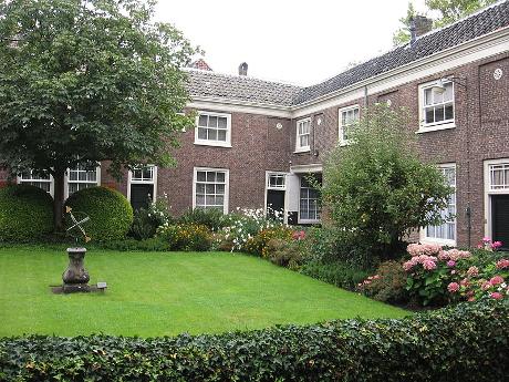 Photo Regenten- en Lenghenhof in Dordrecht, View, Sights & landmarks