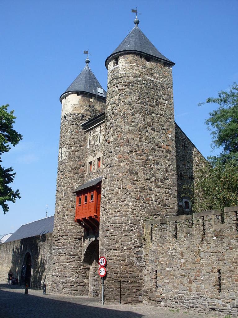 Photo Helpoort in Maastricht, View, Sights & landmarks - #1